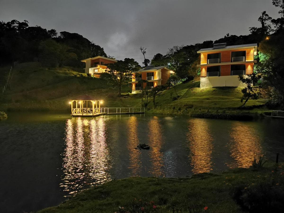 Burbi Lake Lodge Monteverde Εξωτερικό φωτογραφία