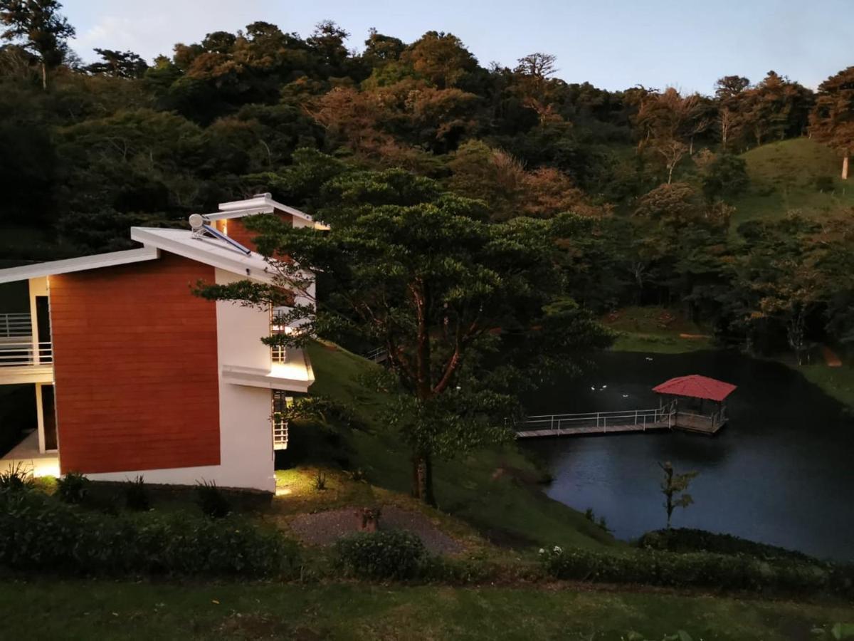 Burbi Lake Lodge Monteverde Εξωτερικό φωτογραφία